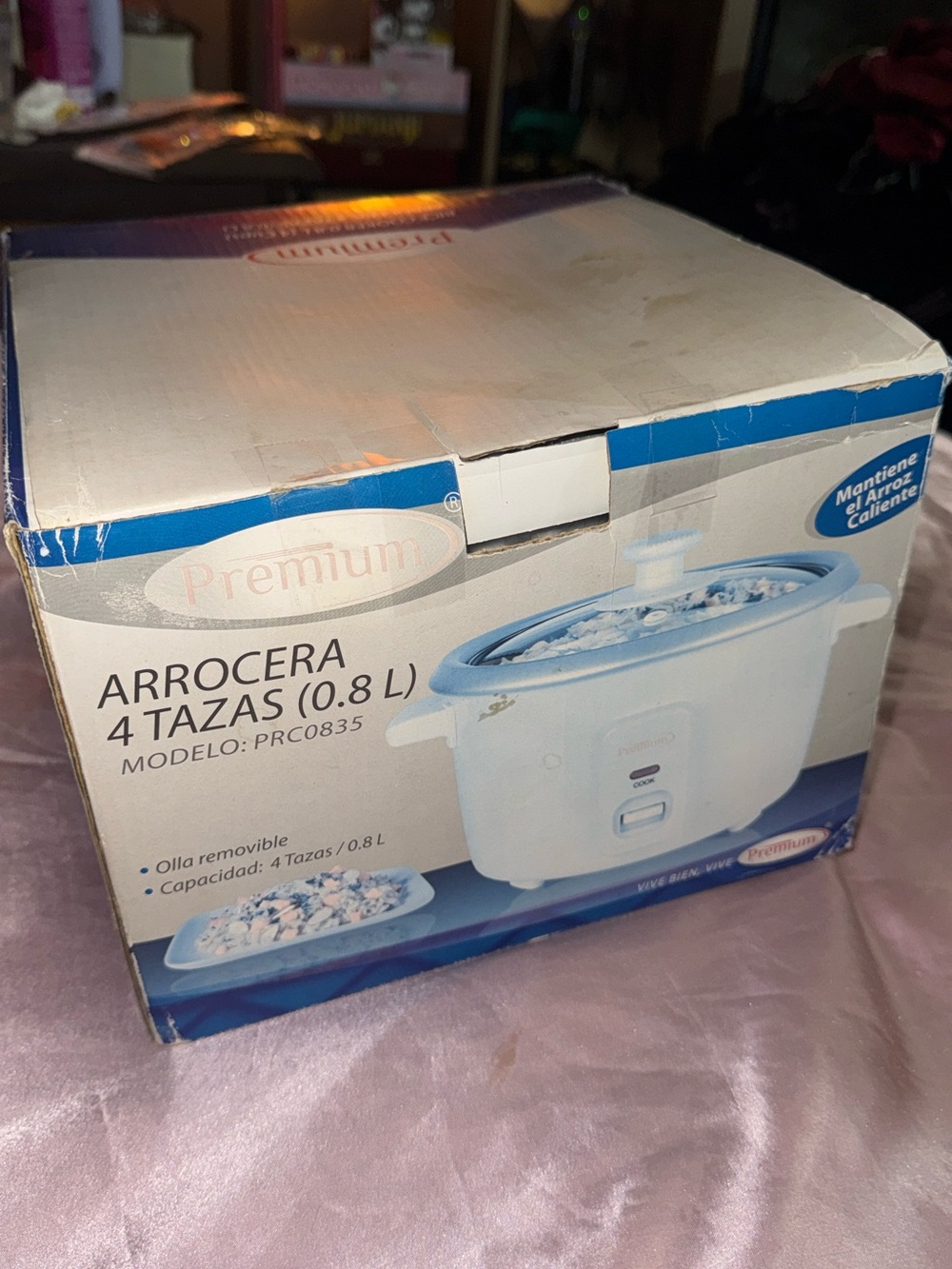White Mini Rice Cooker with Spoon & Measuring Cup - Picture 2 of 4